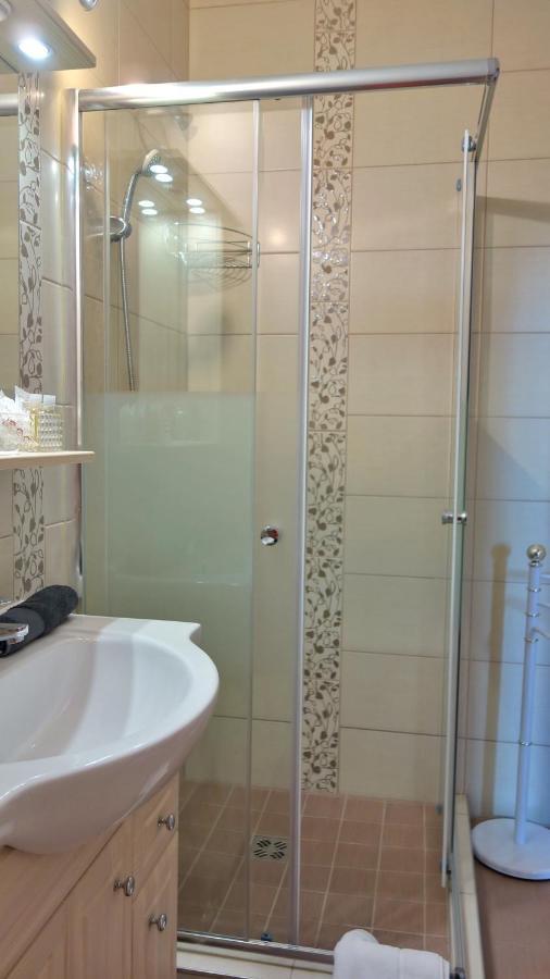 Ferenc Vendeghaz Hotel Тихани Екстериор снимка