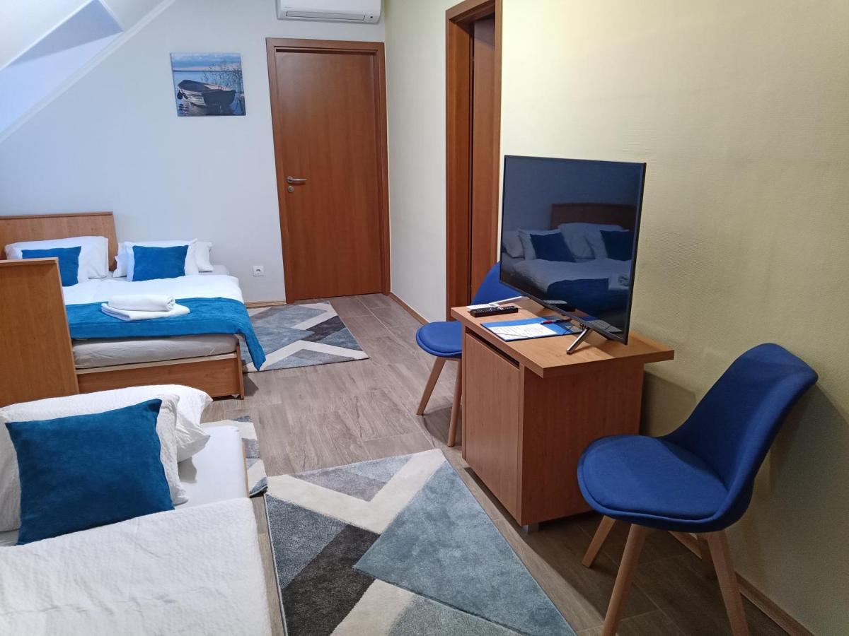 Ferenc Vendeghaz Hotel Тихани Екстериор снимка