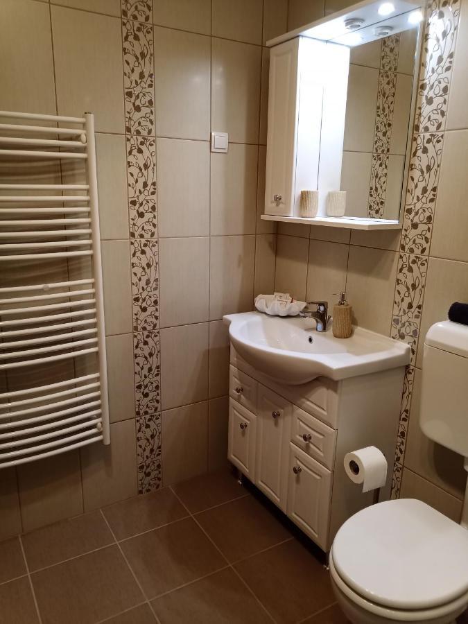 Ferenc Vendeghaz Hotel Тихани Екстериор снимка